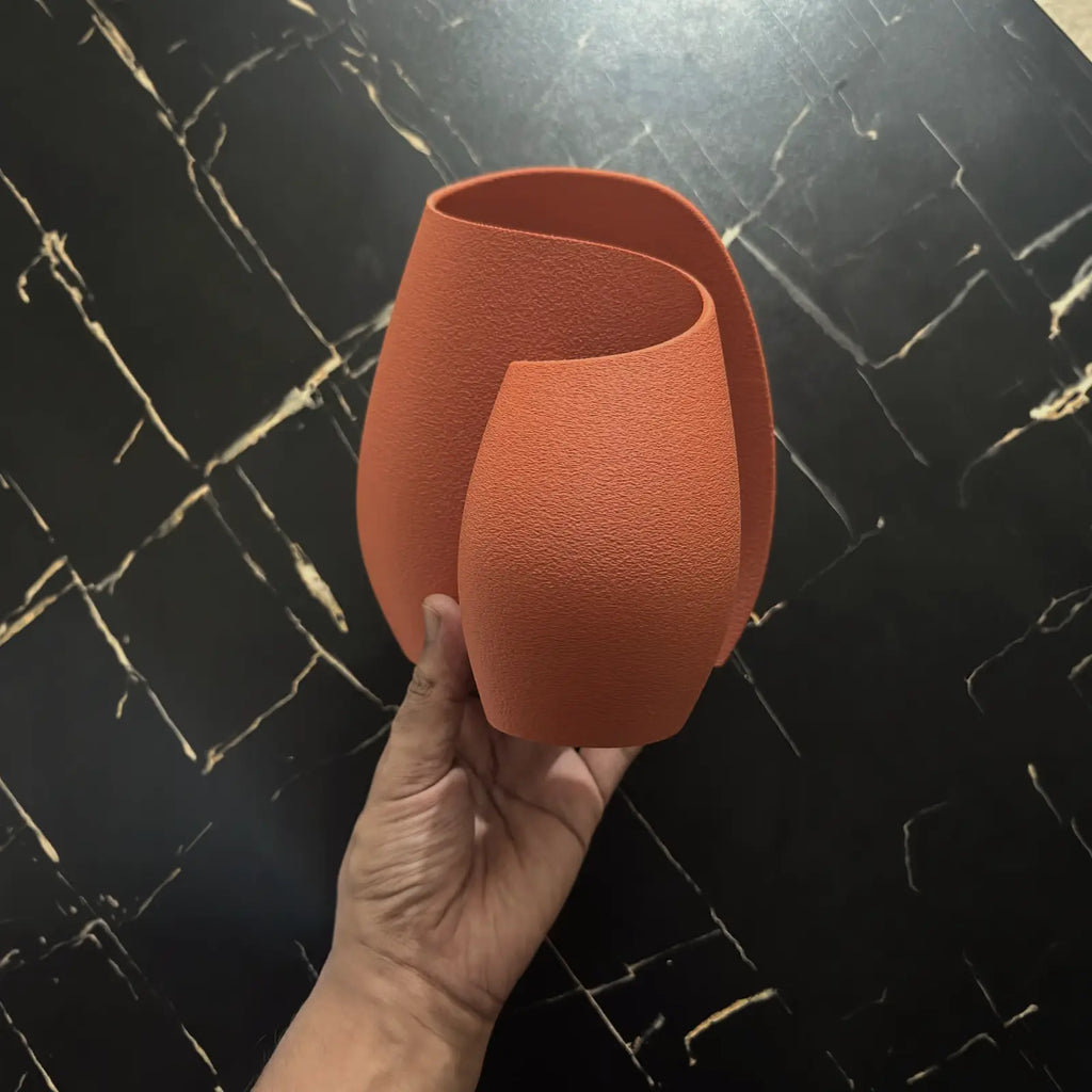 Sinuous Flower Vase